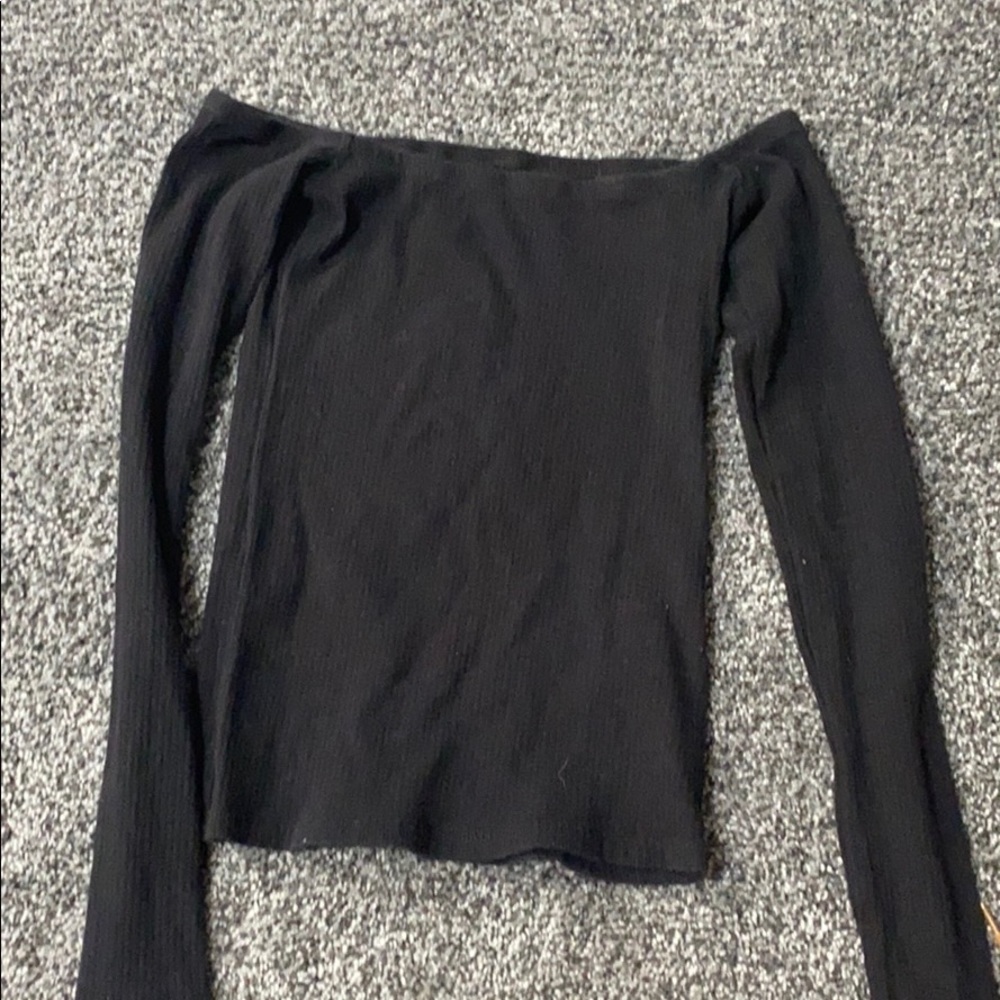 Hollister Off-the-shoulder black top